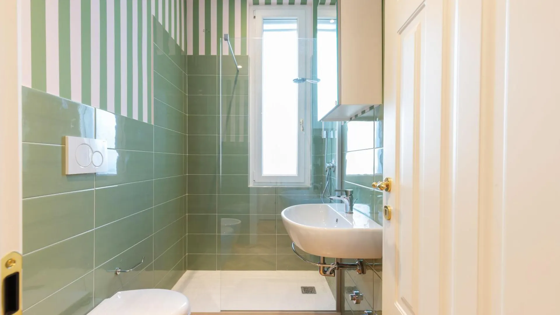 Apartment Bosco Verticale Gae Aulenti - Posizione Eccezionale E Comfort Per 4 Persone